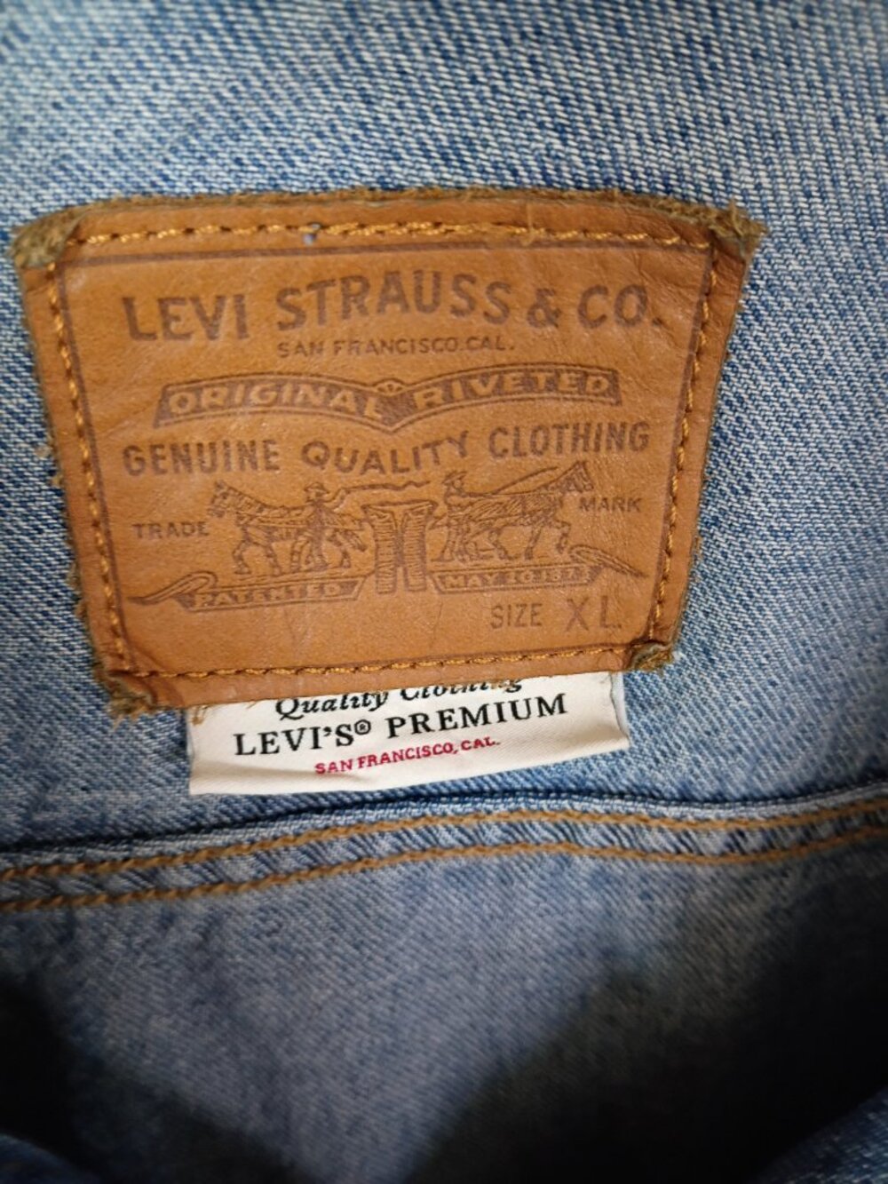 NWOT Levi's Oversized Belted Dolman Trucker Denim Jacket XL - Picture 6 of 6